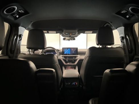 Used 2025 Ford Explorer ST-Line AWD/4WD image 45