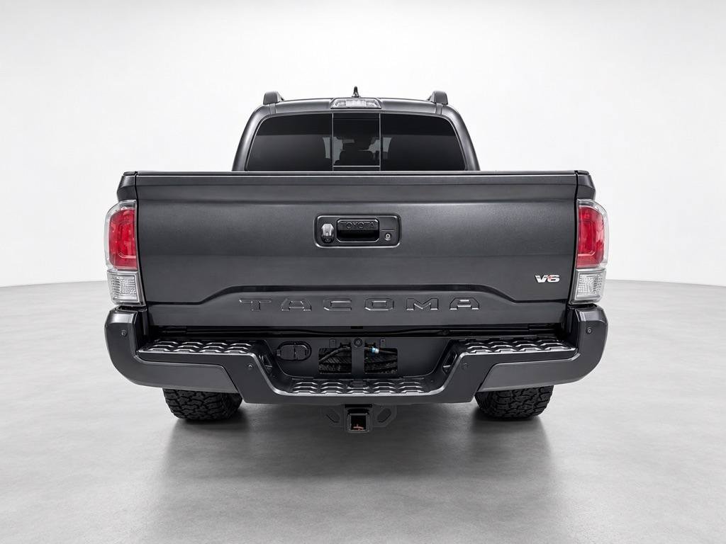 Used 2021 Toyota Tacoma TRD Sport w/ Technology Package AWD/4WD image 5