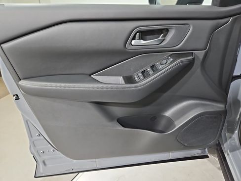 New 2026 Nissan Rogue SV AWD/4WD image 9