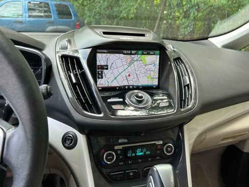 Used 2014 Ford C-MAX SEL w/ Equipment Group 302A FWD image 14
