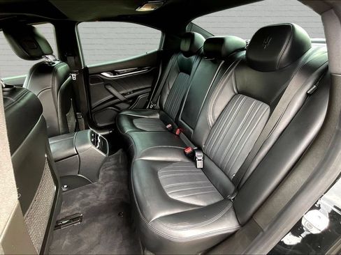 Used 2021 Maserati Ghibli RWD image 22