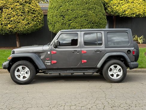 Used 2018 Jeep Wrangler Unlimited Sport S image 2