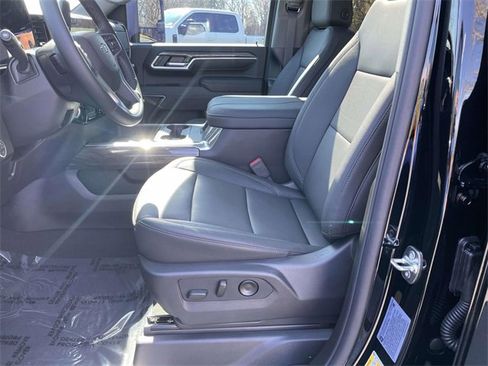 Used 2026 Chevrolet Silverado 2500 LTZ w/ LTZ Plus Package image 11