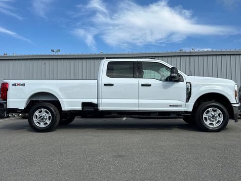 New 2026 Ford F350 XLT AWD/4WD image 2