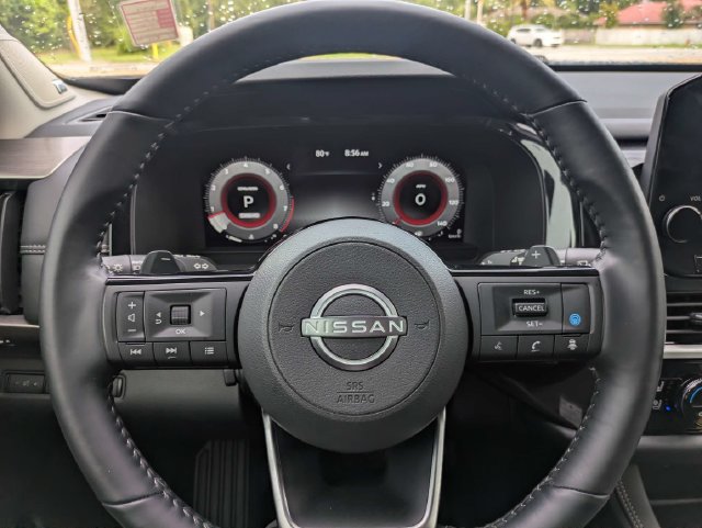 Used 2025 Nissan Pathfinder Platinum w/ Black Appearance Package FWD image 30