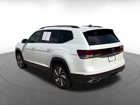 Used 2026 Volkswagen Atlas SE FWD image 10