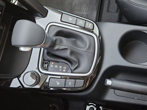 New 2026 Kia Seltos EX FWD image 17