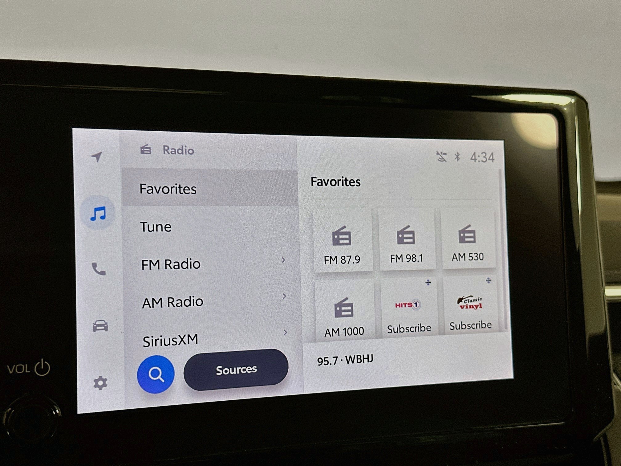 Used 2025 Toyota Corolla LE FWD image 19