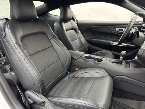 Used 2024 Ford Mustang GT Premium RWD image 33