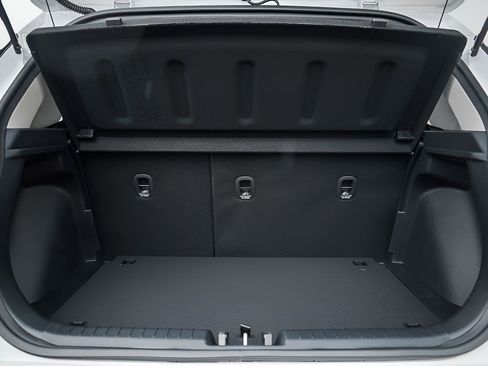 New 2026 Hyundai Venue SEL FWD image 8