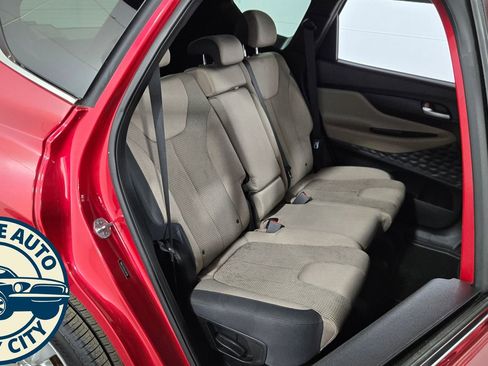 Used 2020 Hyundai Santa Fe SE image 33