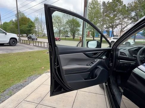 Used 2023 Subaru Crosstrek 2.5i Sport AWD/4WD image 36