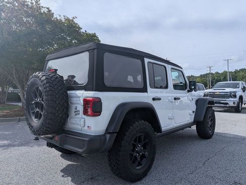 Used 2024 Jeep Wrangler Unlimited Sport AWD/4WD image 8