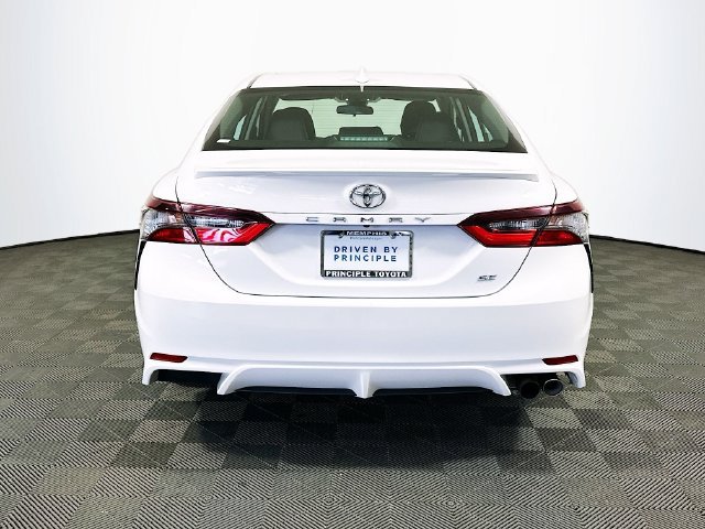 Used 2023 Toyota Camry SE FWD image 7