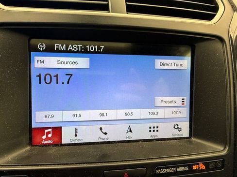 Used 2019 Ford Explorer XLT w/ Equipment Group 202A FWD image 27