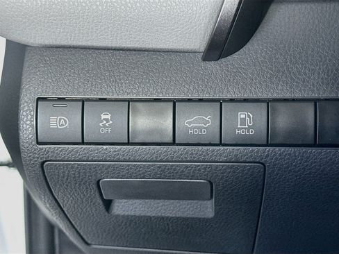 Used 2022 Toyota Camry LE FWD image 16