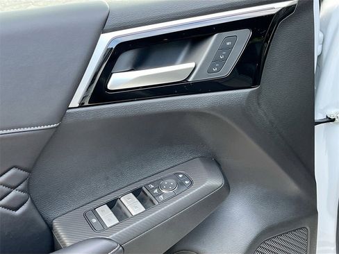 New 2025 Mitsubishi Outlander SEL Black Edition image 18