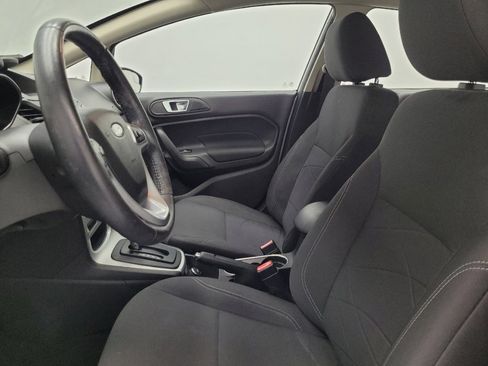 Used 2015 Ford Fiesta SE image 17