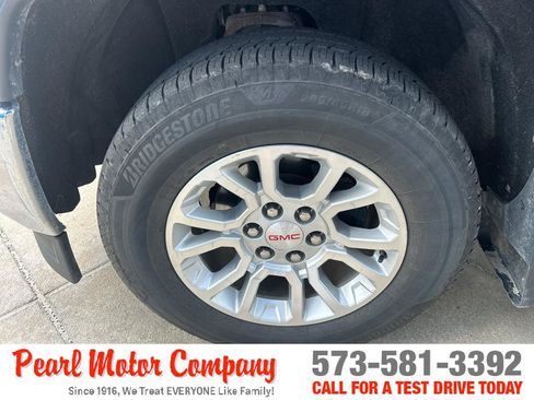 Used 2015 GMC Sierra 1500 SLE w/ SLE Value Package AWD/4WD image 8