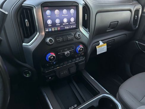 Used 2022 GMC Sierra 1500 SLT image 23