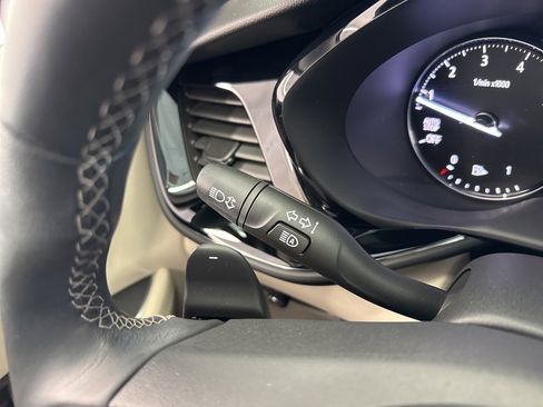 Used 2022 Buick Envision Avenir w/ Technology Package II image 22