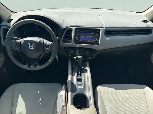 Used 2019 Honda HR-V LX image 9