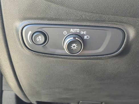 Certified 2021 Chevrolet Equinox LS w/ LPO, Cargo Package FWD image 17
