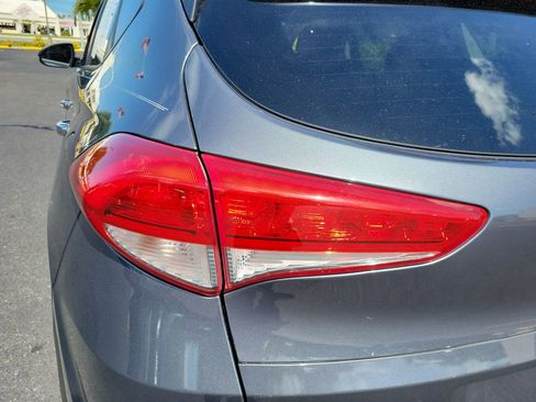Used 2018 Hyundai Tucson Limited w/ Cargo Package FWD image 12