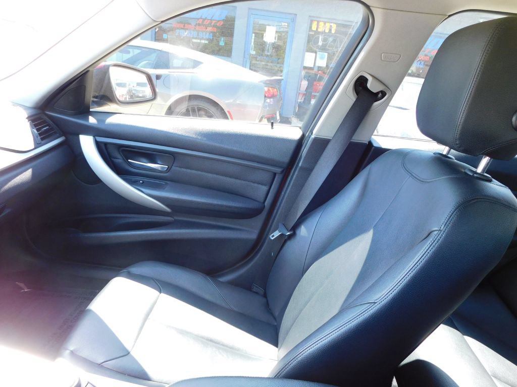 Used 2012 BMW 328i Sedan RWD image 27