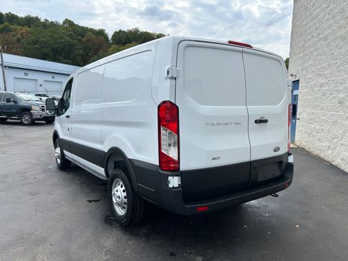 New 2025 Ford Transit 250 250 Low Roof All Wheel Drive image 9