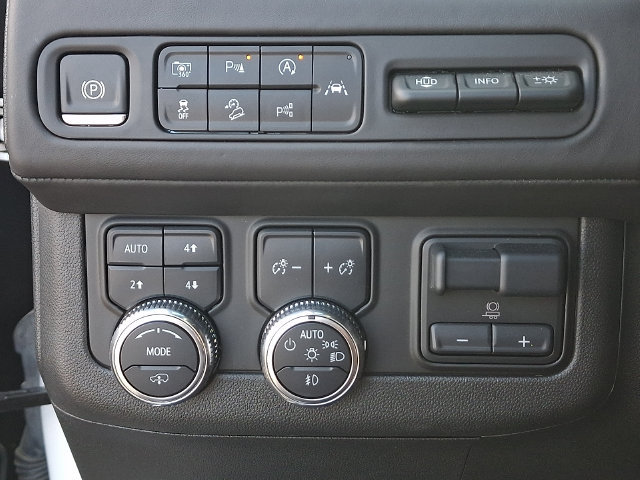 Used 2024 GMC Yukon Denali Ultimate AWD/4WD image 9