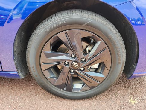 Used 2023 Hyundai Elantra SEL FWD image 7