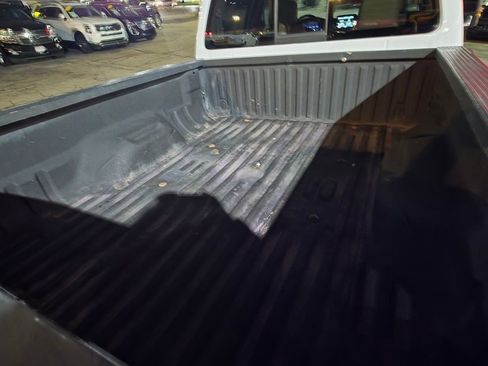 Used 2015 Ford F250 Lariat w/ Lariat Interior Package image 8