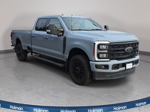 Used 2024 Ford F350 Lariat w/ Black Appearance Package image 4