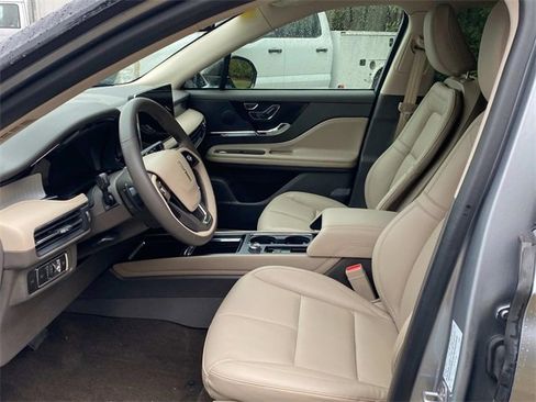 Used 2023 Lincoln Corsair FWD image 12