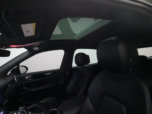 Certified 2022 Porsche Cayenne AWD/4WD image 15
