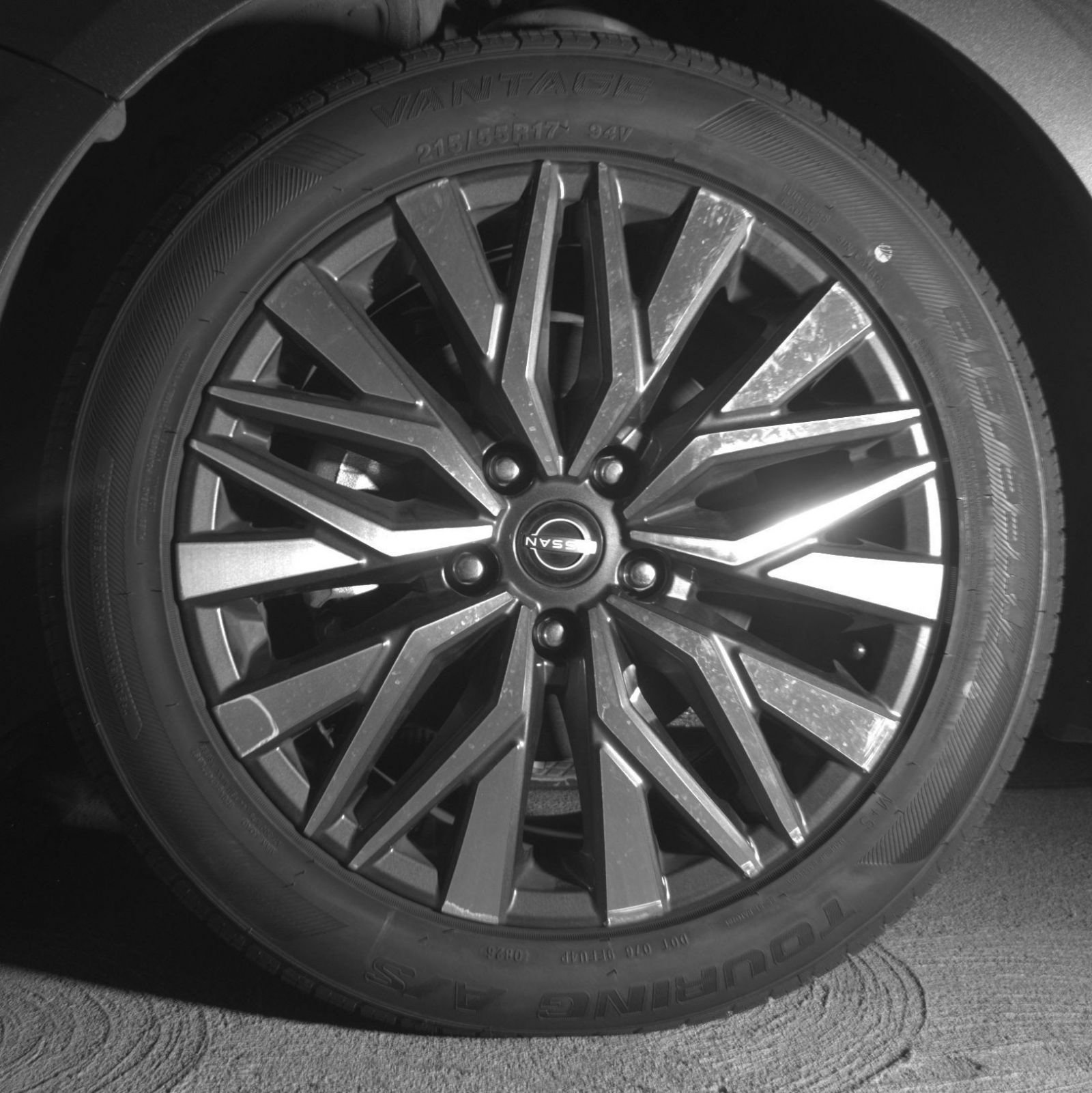 Used 2025 Nissan Altima 2.5 SV FWD image 13