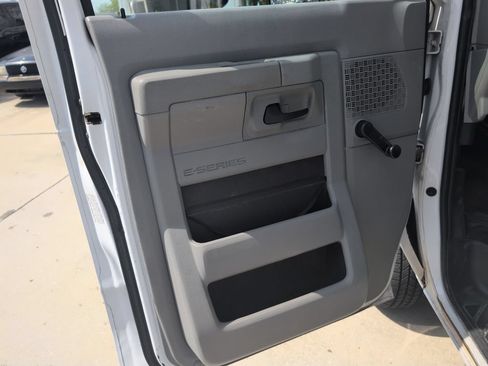 Used 2015 Ford E-450 and Econoline 450 Super Duty w/ Shuttle Bus Prep Package RWD image 31