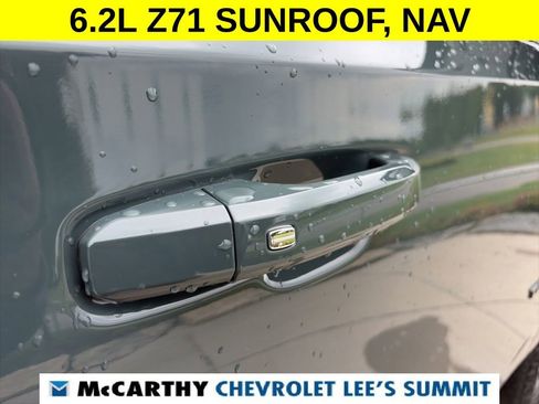 Used 2025 Chevrolet Tahoe Z71 w/ Z71 Off-Road Package AWD/4WD image 17