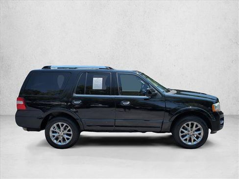 Used 2016 Ford Expedition Limited w/ Equipment Group 301A RWD image 4