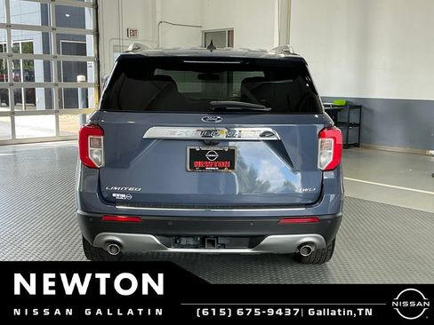 Used 2021 Ford Explorer Limited w/ Equipment Group 301A AWD/4WD image 5