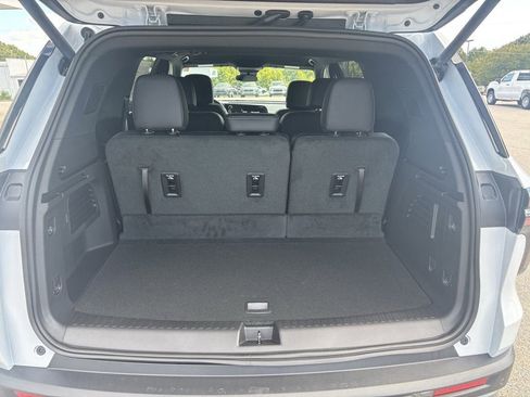 New 2026 Chevrolet Traverse LT image 10