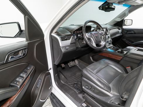 Used 2018 GMC Yukon SLT image 12