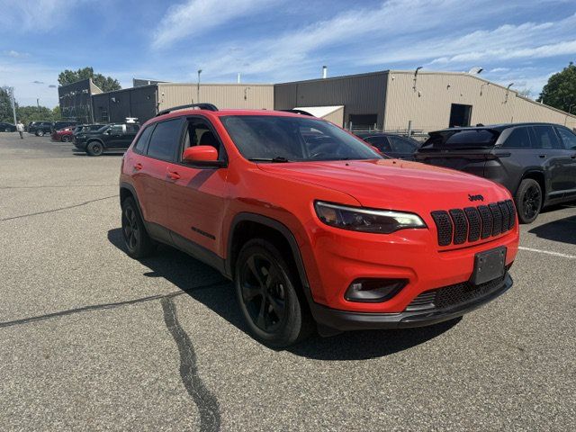 Used 2021 Jeep Cherokee Latitude Plus AWD/4WD image 2