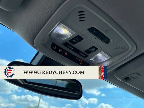 Used 2017 Chevrolet Malibu LT w/ Leather Package FWD image 34