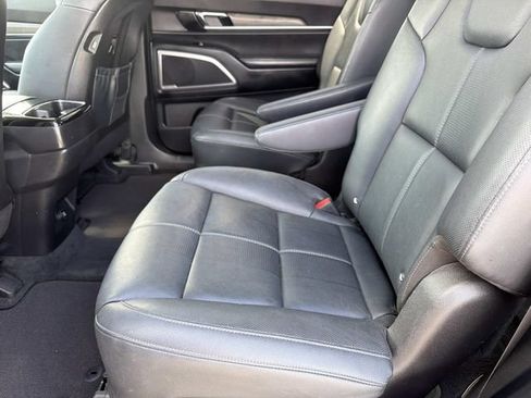 Used 2022 Kia Telluride EX w/ EX Premium Package FWD image 16