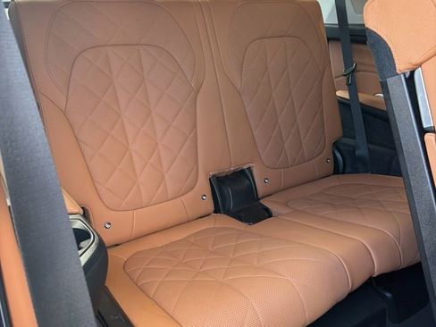 Used 2024 BMW X7 xDrive40i image 23