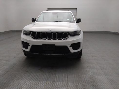 Used 2024 Jeep Grand Cherokee Laredo RWD image 15