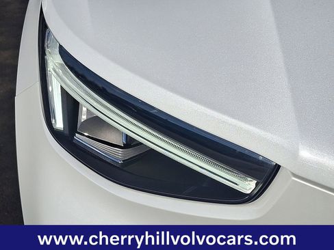 Certified 2025 Volvo XC40 B5 Core w/ Protection Package Premier image 10