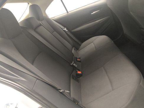 Used 2021 Toyota Corolla LE FWD image 19